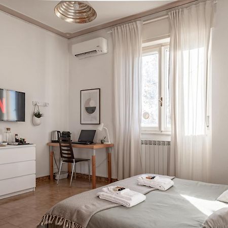 Ferienwohnung Camera Privata Con Parcheggio Gratuito Pisa Exterior foto